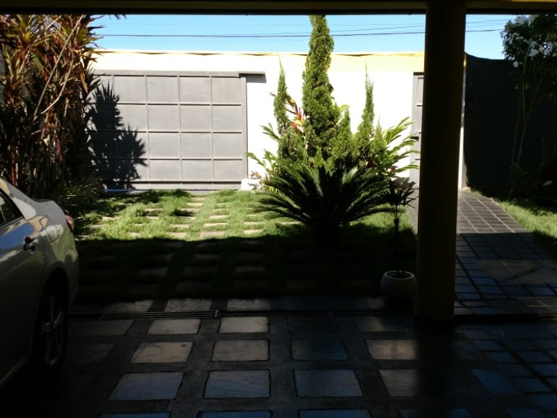 Belíssima casa no bairro Novo Horizonte 