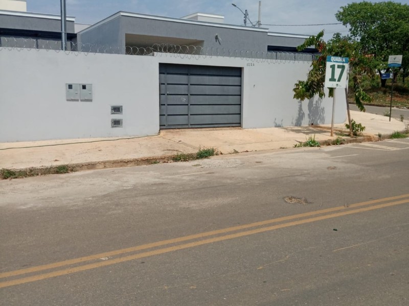 Linda Casa Nova Serrana